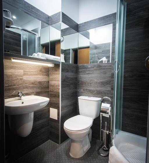 디럭스 트리플 룸, Forma