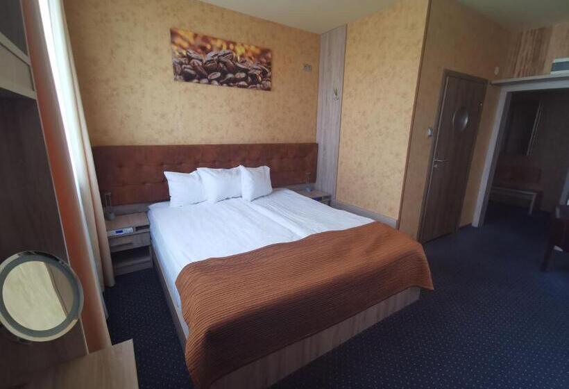 디럭스 4인 룸, Forma