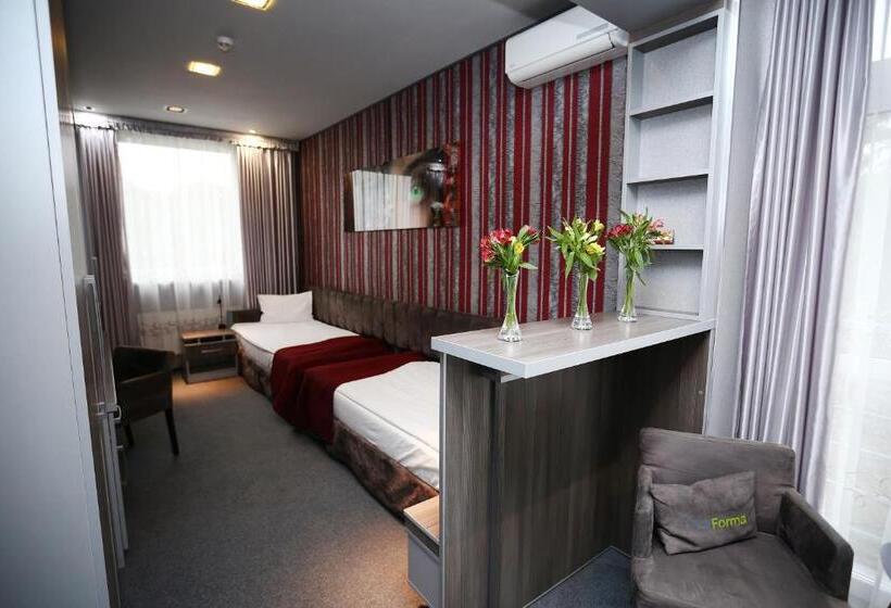 디럭스 트리플 룸, Forma