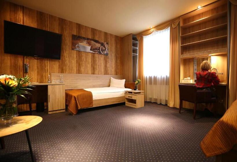 디럭스 4인 룸, Forma