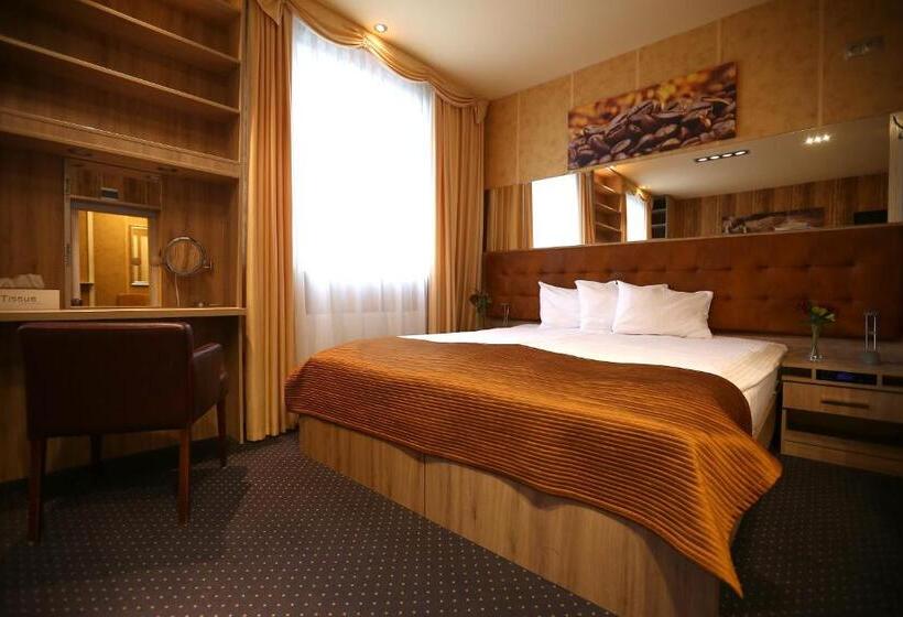 디럭스 4인 룸, Forma