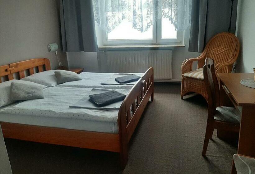 스탠다드 룸 킹사이즈 침대, Olimpijski