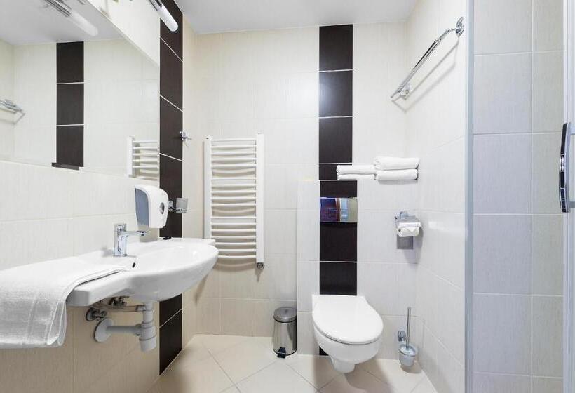 带阳台的豪华间, Olivia Medical Spa