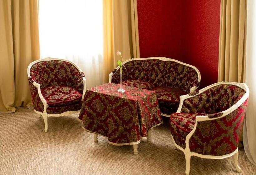 דירת חדר, Pałac Piorunów & Spa