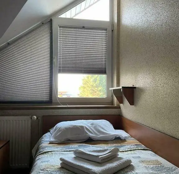 Standard-huone, Sens