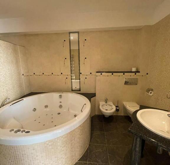 キングサイズベッドのスタンダードルーム, Sens