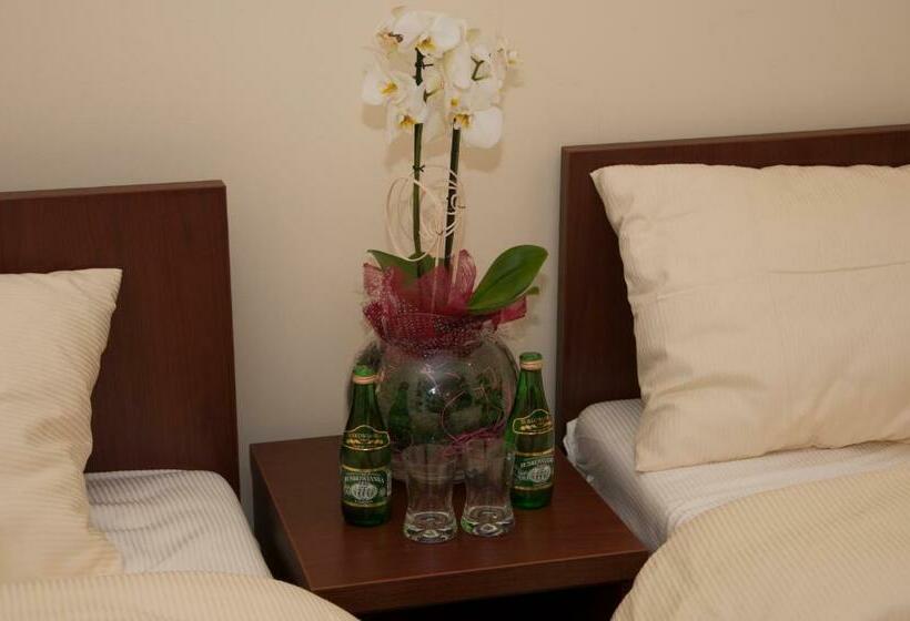 标准间, Zajazd Antresola