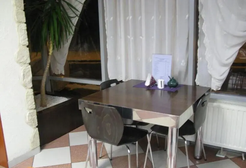 スタンダードトリプルルーム, Motel Górno