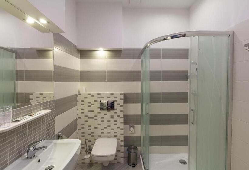 غرفة قياسية, Motel S5