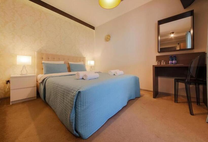 Номер Стандарт с Террасой, B&m Guesthouse