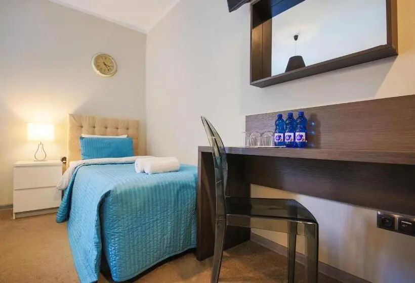 スタンダードトリプルルーム, B&m Guesthouse