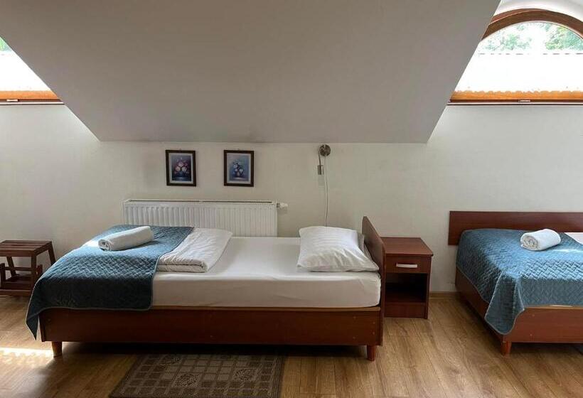 标准间, Kamienica Przy Bramie