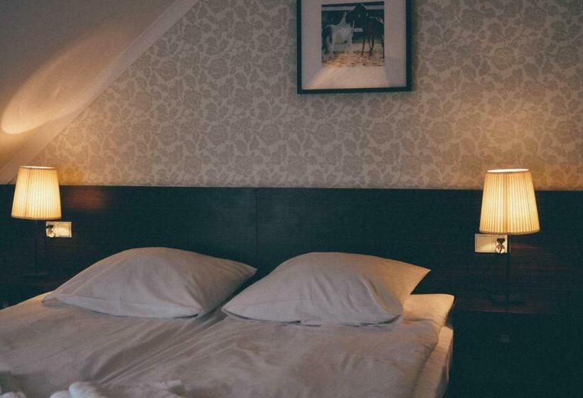 标准间, Pyszna Stajenka