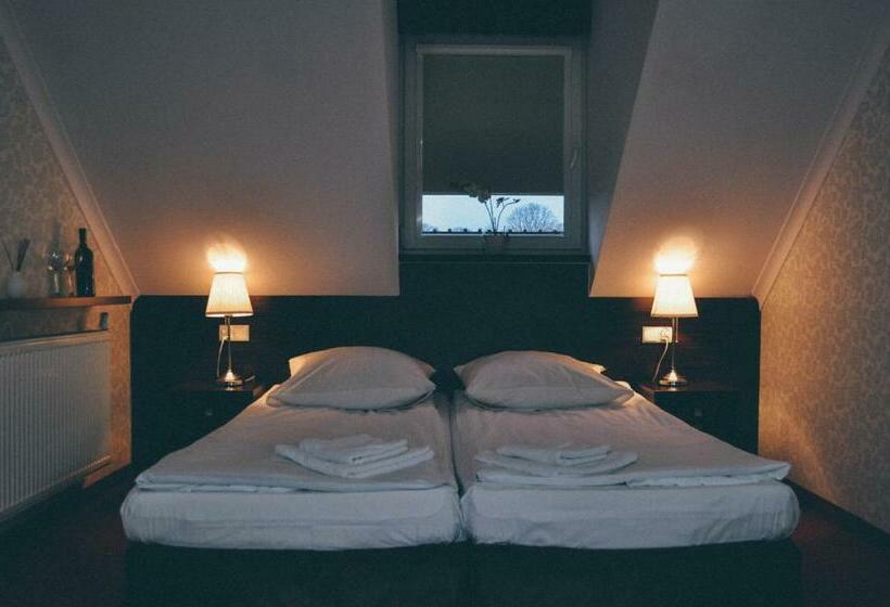 标准间, Pyszna Stajenka