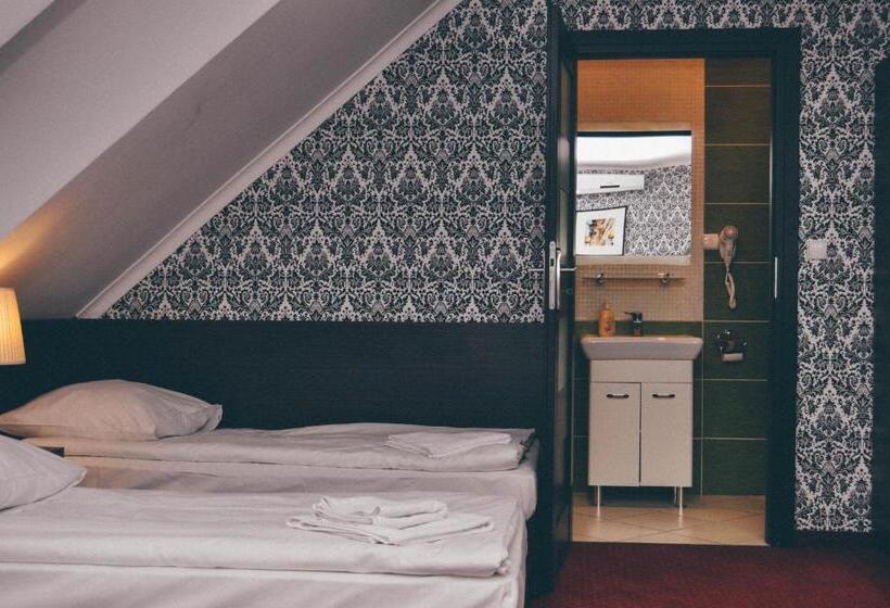 标准单人间, Pyszna Stajenka