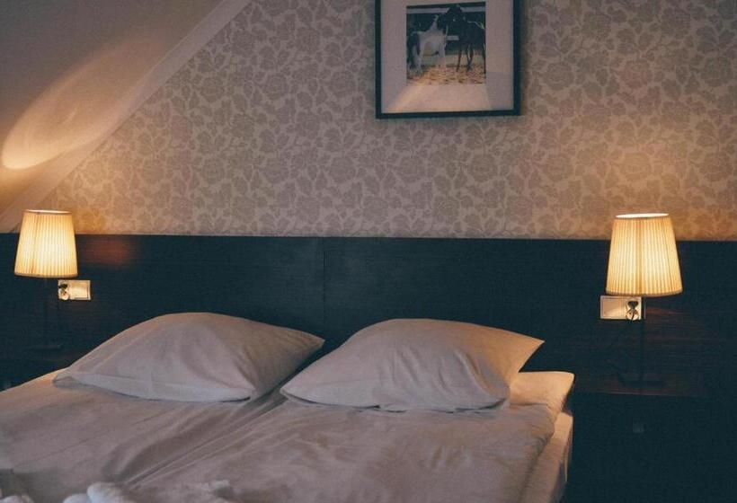 标准单人间, Pyszna Stajenka