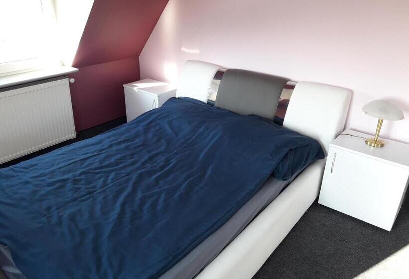 آپارتمان 1 خوابه با تراس, Topolowa