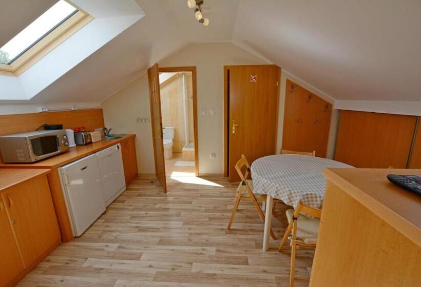 Семейное Студио, Villa Antoja