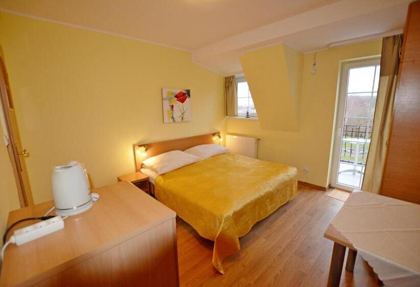 Номер Стандарт с Балконом, Villa Antoja