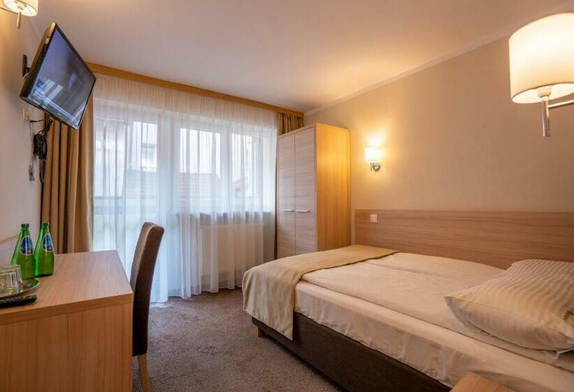 标准间, Pensjonat Carmen