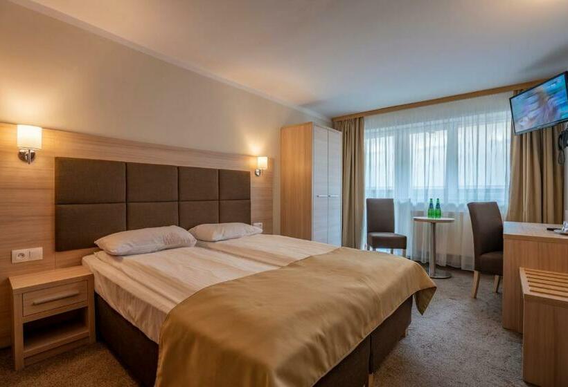 标准间, Pensjonat Carmen