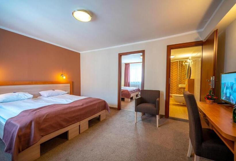 四人标准间, Pensjonat Carmen