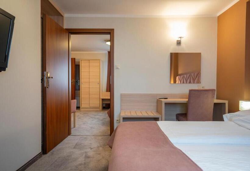 四人标准间, Pensjonat Carmen