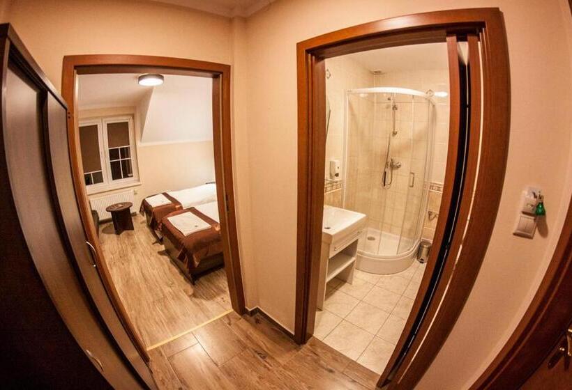 اتاق استاندارد سه نفره, Pensjonat I Klub Jeździecki Michelin