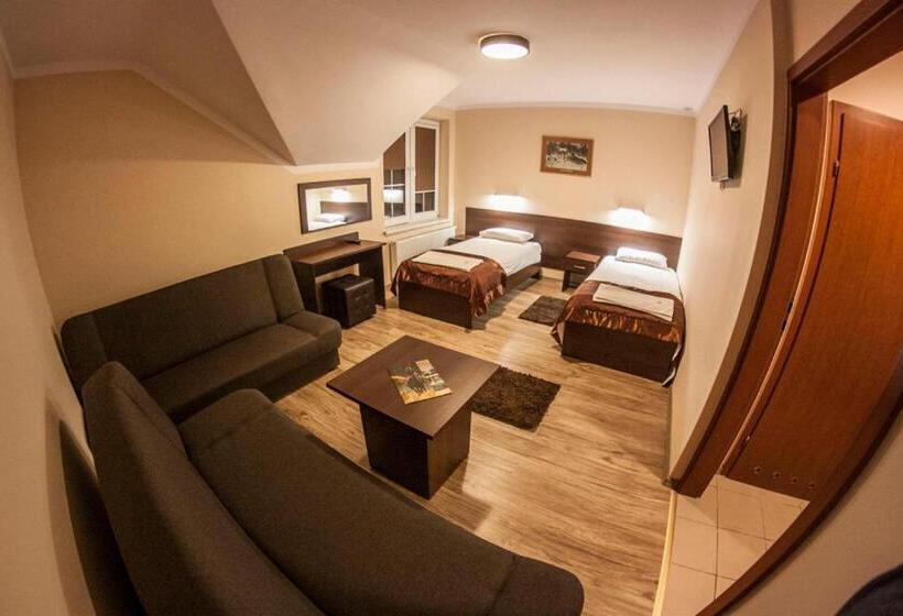 اتاق استاندارد چهار تخته, Pensjonat I Klub Jeździecki Michelin