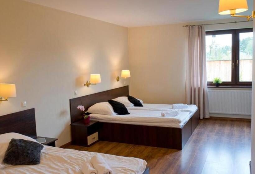 חדר סטנדרט לארבעה, Pensjonat Pod Samowarem