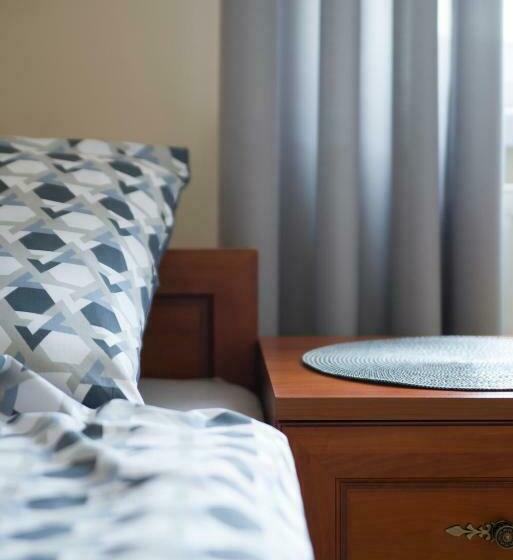 חדר סטנדרט לשלושה, Pod Kogucikiem