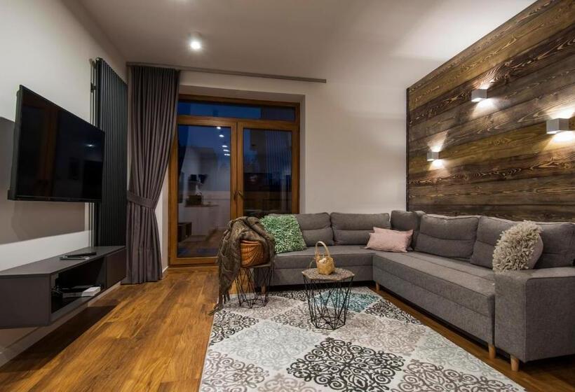 آپارتمان 1 خوابه با تراس, Willa Jarosta & Spa  Free Parking