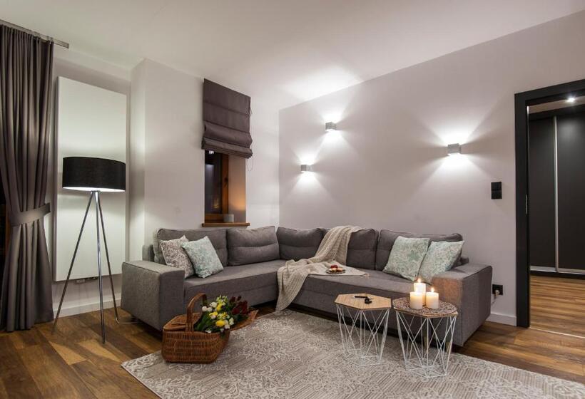 آپارتمان 1 خوابه با بالکن, Willa Jarosta & Spa  Free Parking