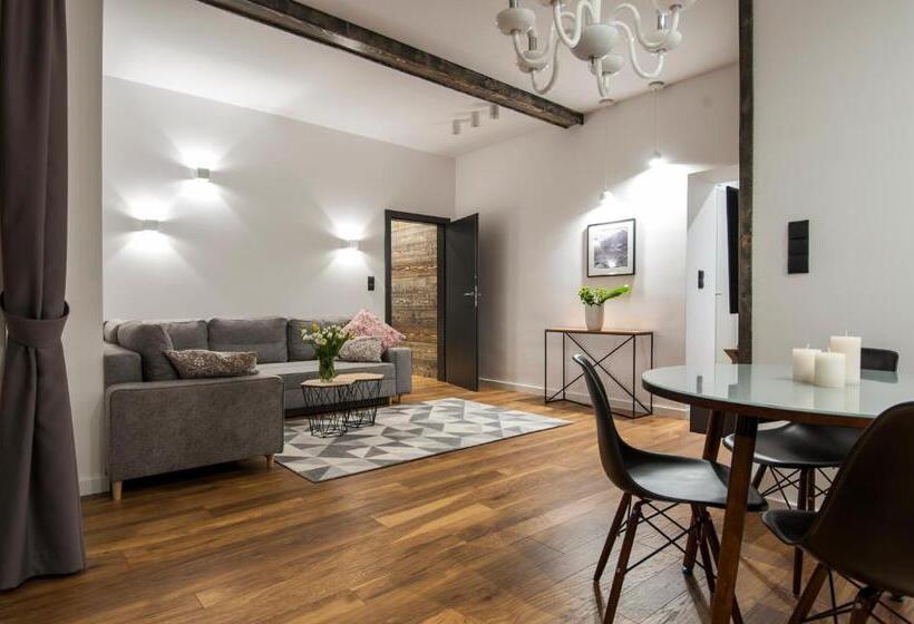 آپارتمان 1 خوابه با بالکن, Willa Jarosta & Spa  Free Parking