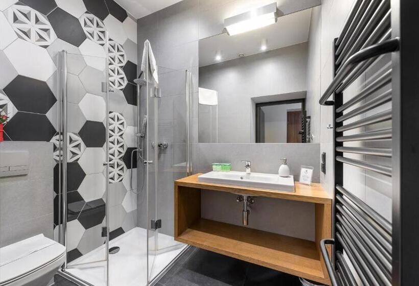 آپارتمان 1 خوابه با بالکن, Willa Jarosta & Spa  Free Parking