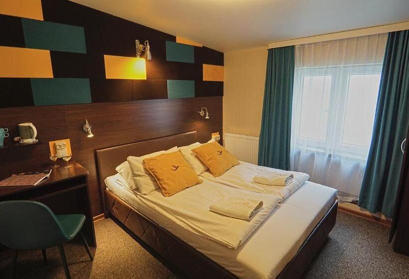 이코노미 룸, Noclegi Orla 6