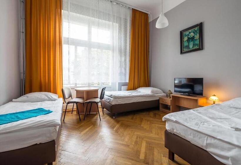 غرفة قياسية ثلاثية, Savoy Wrocław