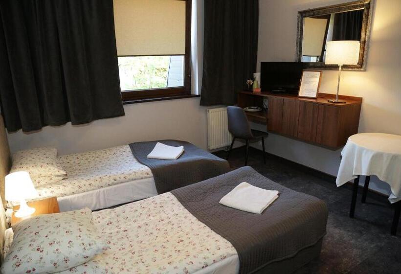 اتاق استاندارد, B & B Tomula