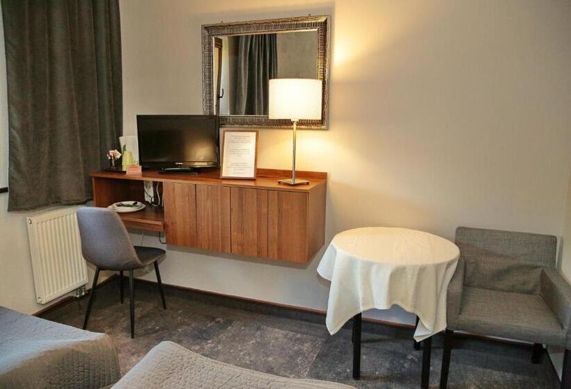 اتاق استاندارد, B & B Tomula