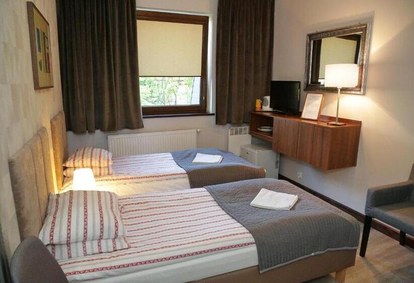 اتاق استاندارد, B & B Tomula