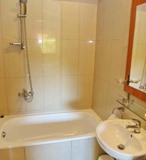 اتاق استاندارد, B & B Tomula