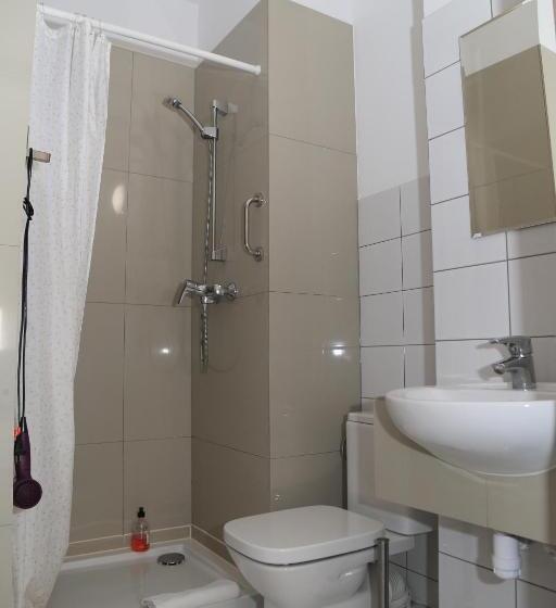 اتاق استاندارد یک نفره, B & B Tomula