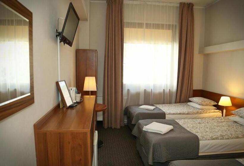 اتاق استاندارد سه نفره, B & B Tomula