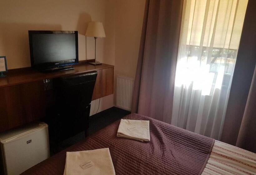 اتاق استاندارد سه نفره, B & B Tomula