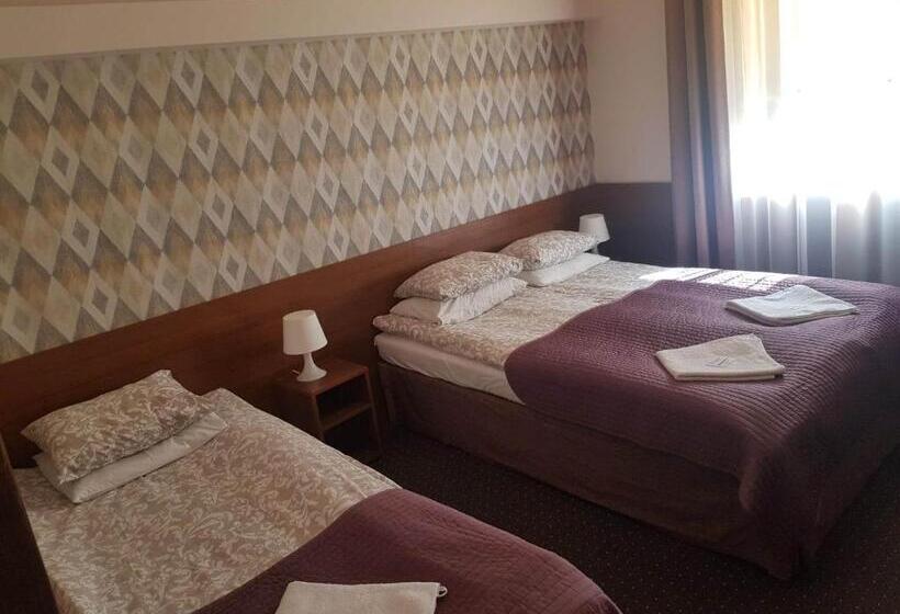 اتاق استاندارد سه نفره, B & B Tomula