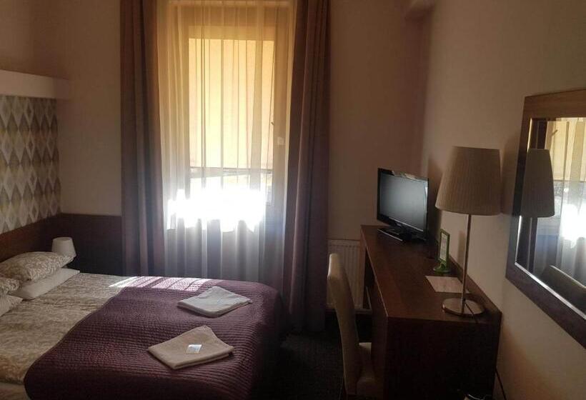 اتاق استاندارد سه نفره, B & B Tomula