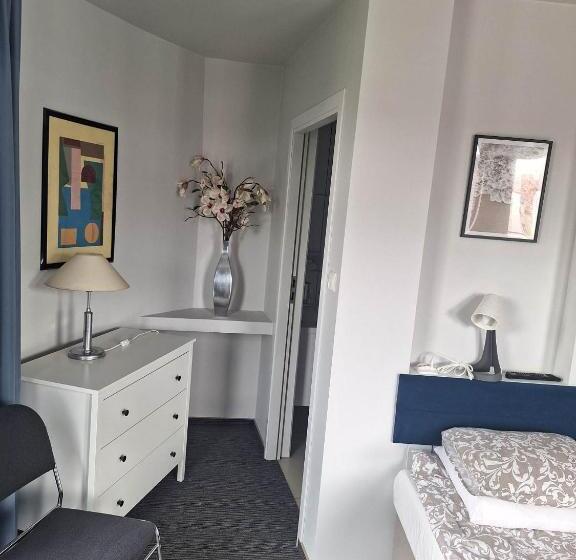 آپارتمان 1 خوابه با بالکن, B & B Tomula