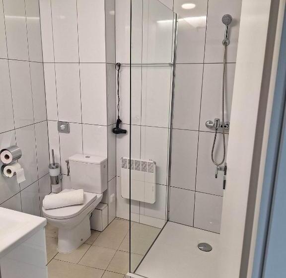 آپارتمان 1 خوابه با بالکن, B & B Tomula