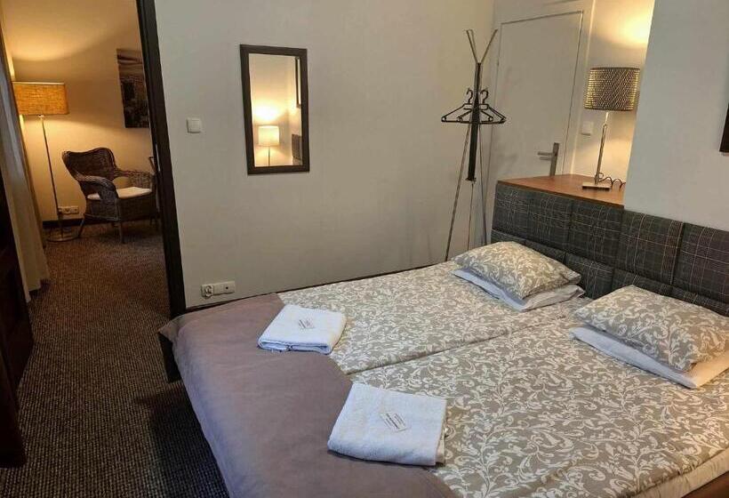 آپارتمان سوپریور 1 خوابه, B & B Tomula