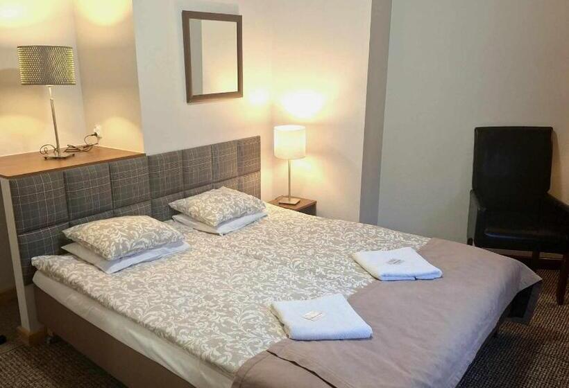 آپارتمان سوپریور 1 خوابه, B & B Tomula